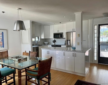 8263 Camino Del Oro - Photo Thumbnail 13
