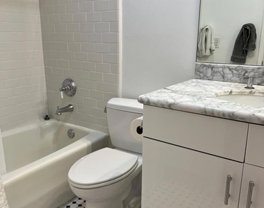 8263 Camino Del Oro - Photo Thumbnail 19
