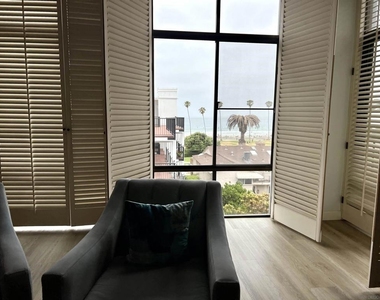 8263 Camino Del Oro - Photo Thumbnail 6