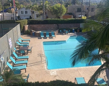 8263 Camino Del Oro - Photo Thumbnail 12