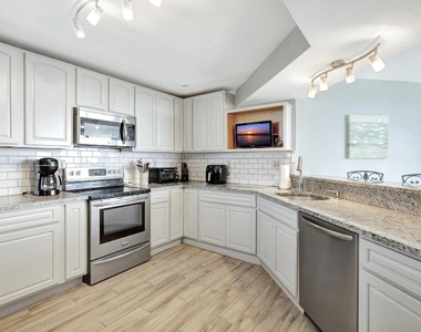 9500 S Ocean Drive - Photo Thumbnail 4