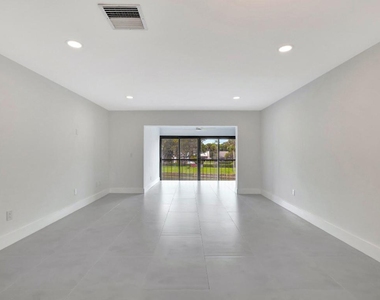 7898 Eastlake Drive - Photo Thumbnail 15