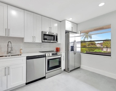 7898 Eastlake Drive - Photo Thumbnail 20