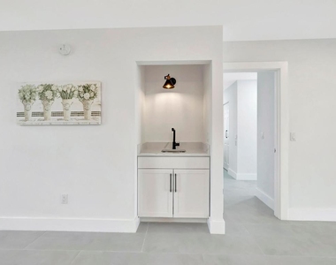 7898 Eastlake Drive - Photo Thumbnail 14