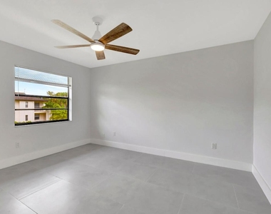 7898 Eastlake Drive - Photo Thumbnail 23