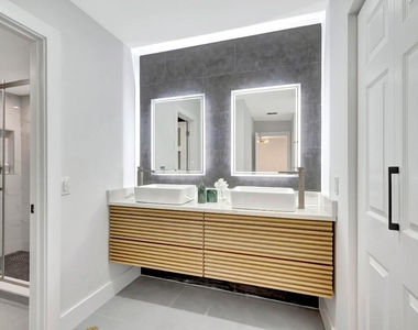 7898 Eastlake Drive - Photo Thumbnail 27