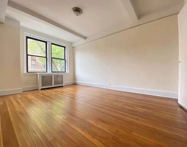 Gramercy East 21st Street - Photo Thumbnail 1