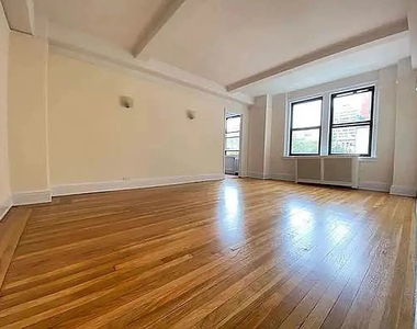 Gramercy East 21st Street - Photo Thumbnail 8