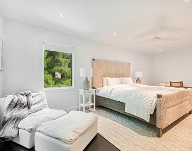 8 Foxglove Road - Photo Thumbnail 11