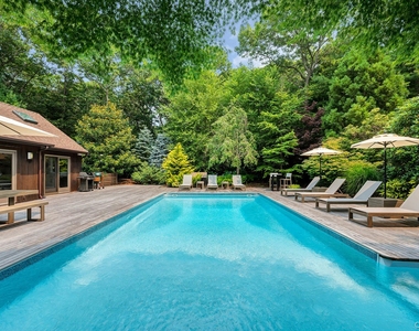 8 Foxglove Road - Photo Thumbnail 14