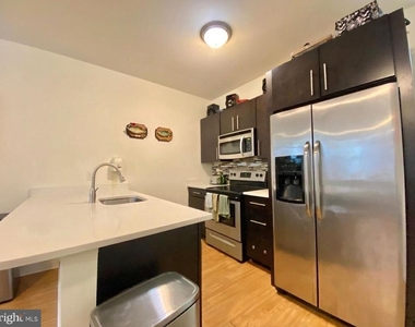 1622 W Jefferson Street - Photo Thumbnail 4