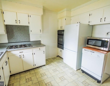 300 Macclelland Avenue - Photo Thumbnail 15