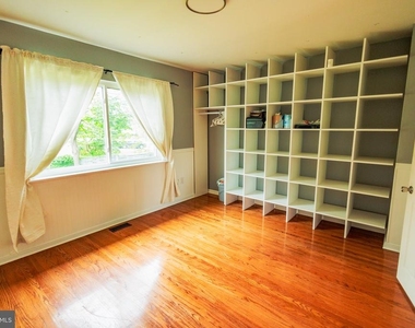 300 Macclelland Avenue - Photo Thumbnail 13