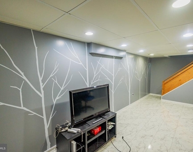 300 Macclelland Avenue - Photo Thumbnail 33