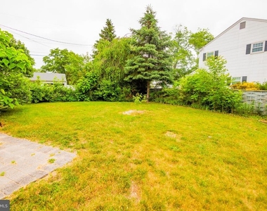 300 Macclelland Avenue - Photo Thumbnail 6