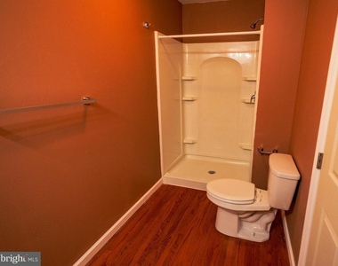 300 Macclelland Avenue - Photo Thumbnail 11