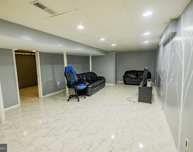 300 Macclelland Avenue - Photo Thumbnail 31