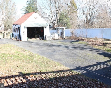 217 Villanova Road - Photo Thumbnail 5