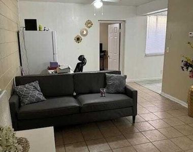 6916 Old Kings Road S - Photo Thumbnail 3
