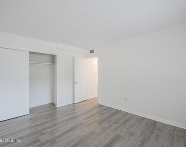 1217 Park Avenue - Photo Thumbnail 16