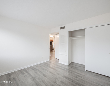 1217 Park Avenue - Photo Thumbnail 13