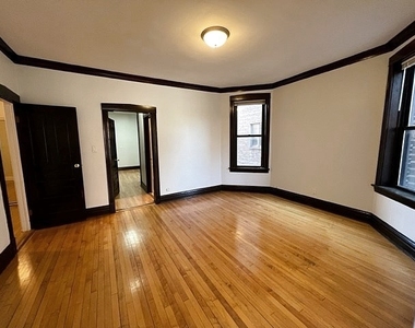 1231 N Greenview Avenue - Photo Thumbnail 6
