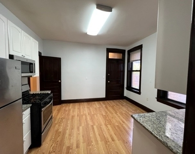1231 N Greenview Avenue - Photo Thumbnail 16