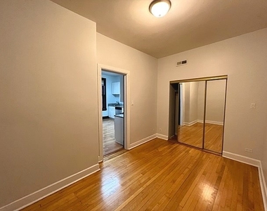 1231 N Greenview Avenue - Photo Thumbnail 20