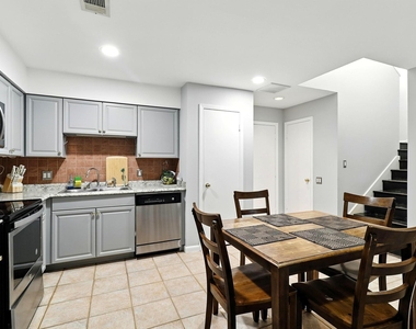 1532 Prairie Grove Drive - Photo Thumbnail 2