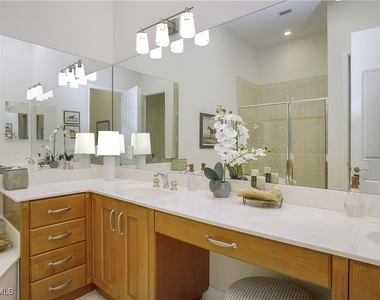 9239 Tesoro Lane - Photo Thumbnail 15