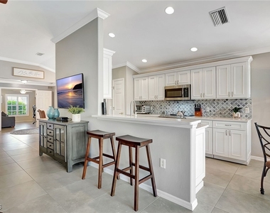 11041 Iron Horse Way - Photo Thumbnail 6