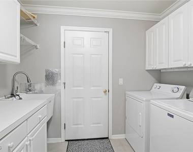 11041 Iron Horse Way - Photo Thumbnail 31