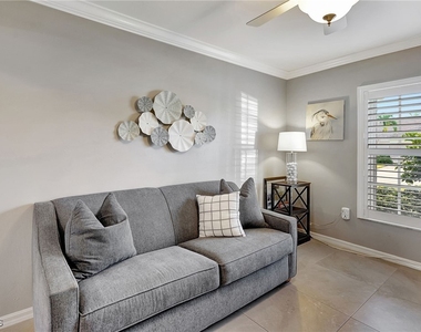 11041 Iron Horse Way - Photo Thumbnail 5