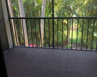 8534 Charter Club Circle - Photo Thumbnail 12