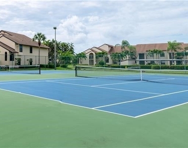 8534 Charter Club Circle - Photo Thumbnail 14