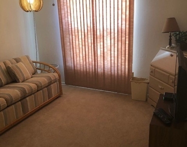8534 Charter Club Circle - Photo Thumbnail 11