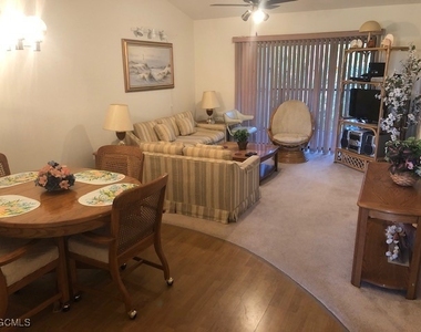 8534 Charter Club Circle - Photo Thumbnail 4
