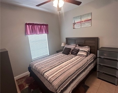 1345 Sweetwater Cove - Photo Thumbnail 11