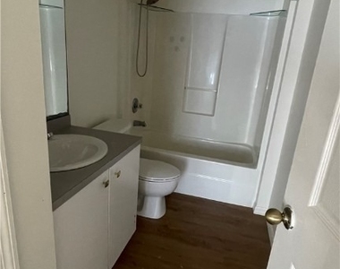 1005 Andalusia Boulevard - Photo Thumbnail 5
