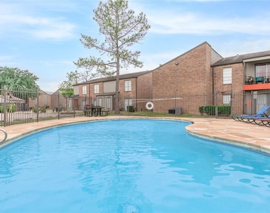 13949 Bammel North Houston Road - Photo Thumbnail 4