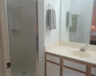 716 Landover Circle - Photo Thumbnail 12