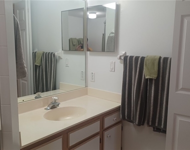 716 Landover Circle - Photo Thumbnail 11