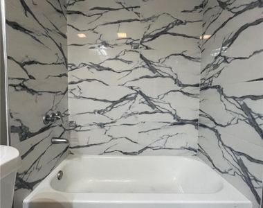 119 Gordon Avenue S - Photo Thumbnail 8