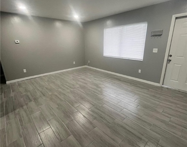 119 Gordon Avenue S - Photo Thumbnail 14