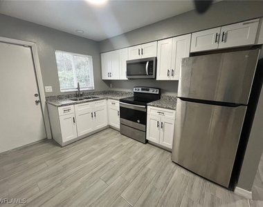 119 Gordon Avenue S - Photo Thumbnail 1