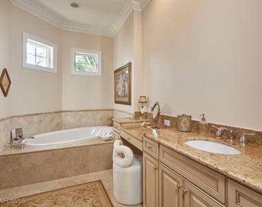 165 Broad Avenue S - Photo Thumbnail 15