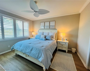 9393 Pocida Court - Photo Thumbnail 16