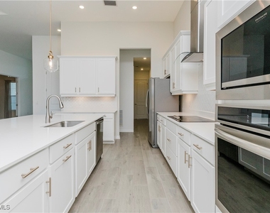 5423 Ternberry Road - Photo Thumbnail 5