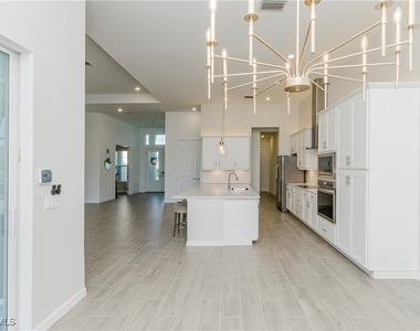 5423 Ternberry Road - Photo Thumbnail 6