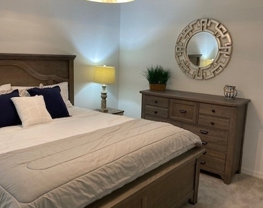 15275 Green Acres Avenue - Photo Thumbnail 8